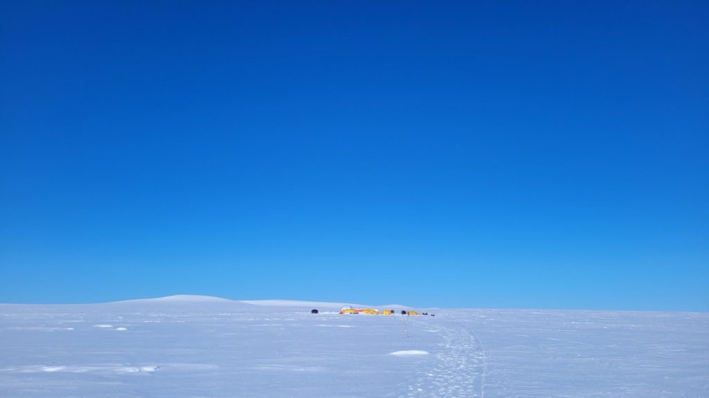 Muller ice core camp