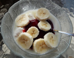 bananas, plum butter & yogurt