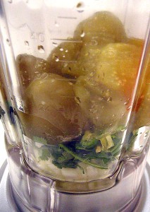 cooked tomatillos in the blender