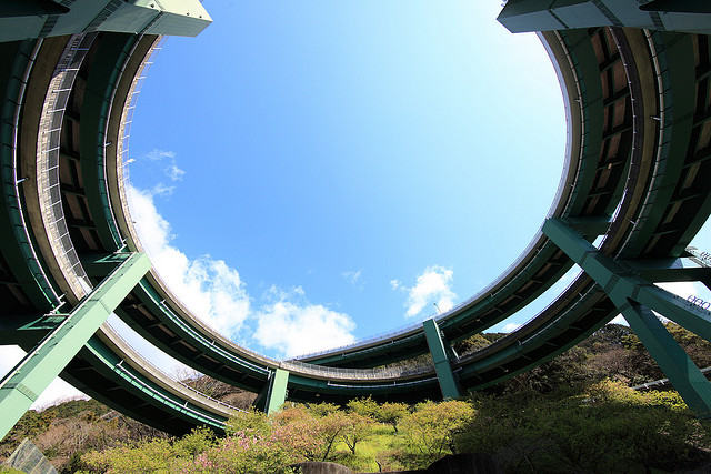 Kawazu Loop Bridge, Flickr photo shared by Tanaka Juuyoh, licensed CCBY 2.0
