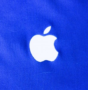 Apple Shirt (1)