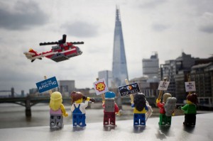 Greenpeace-lego-protest
