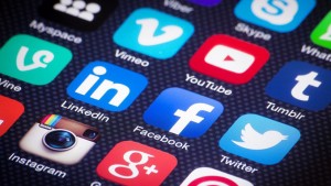 20141117180945-right-business-wrong-social-media-culture