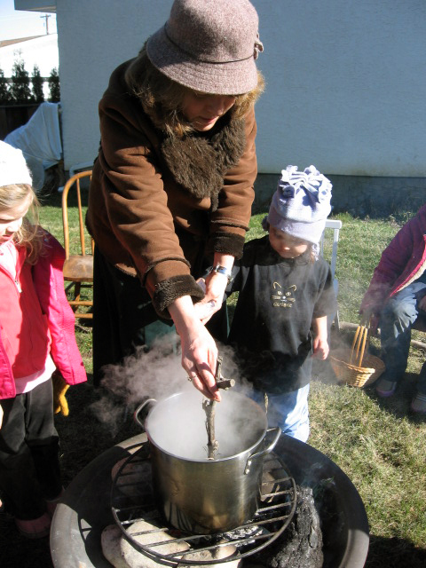 Puppet children cooking